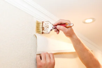 Pose de papier peint à Cornille — revêtements muraux et toiles de verre